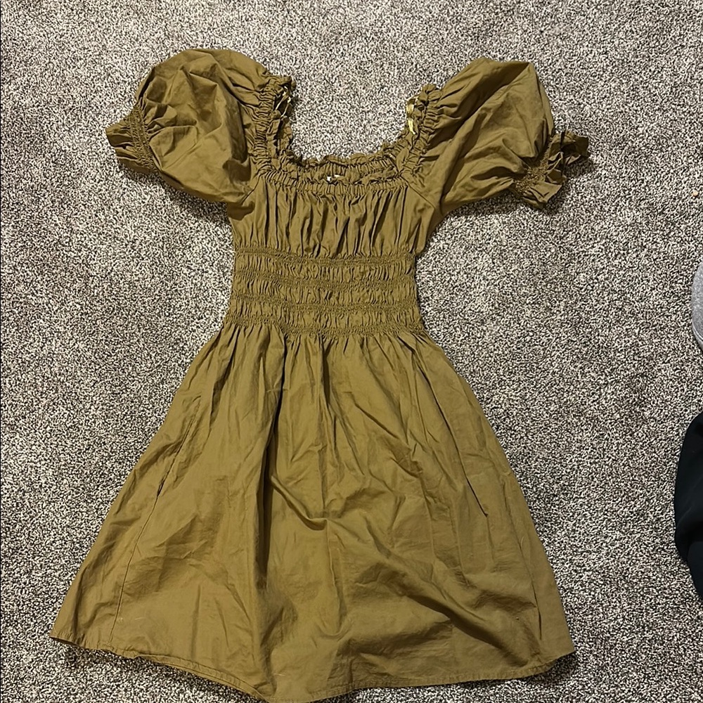 Levi's Olive Smocked Top